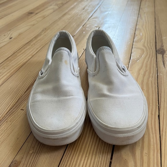 Vans Classic Slip-On White Canvas Skate Shoes Men 6.5 Womens 8.0 Low Top Sneaker - Picture 2 of 9